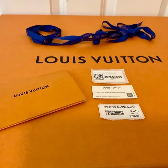 Louis Vuitton Monogram Neverfull MM w/pochette - Picture 11 of 12